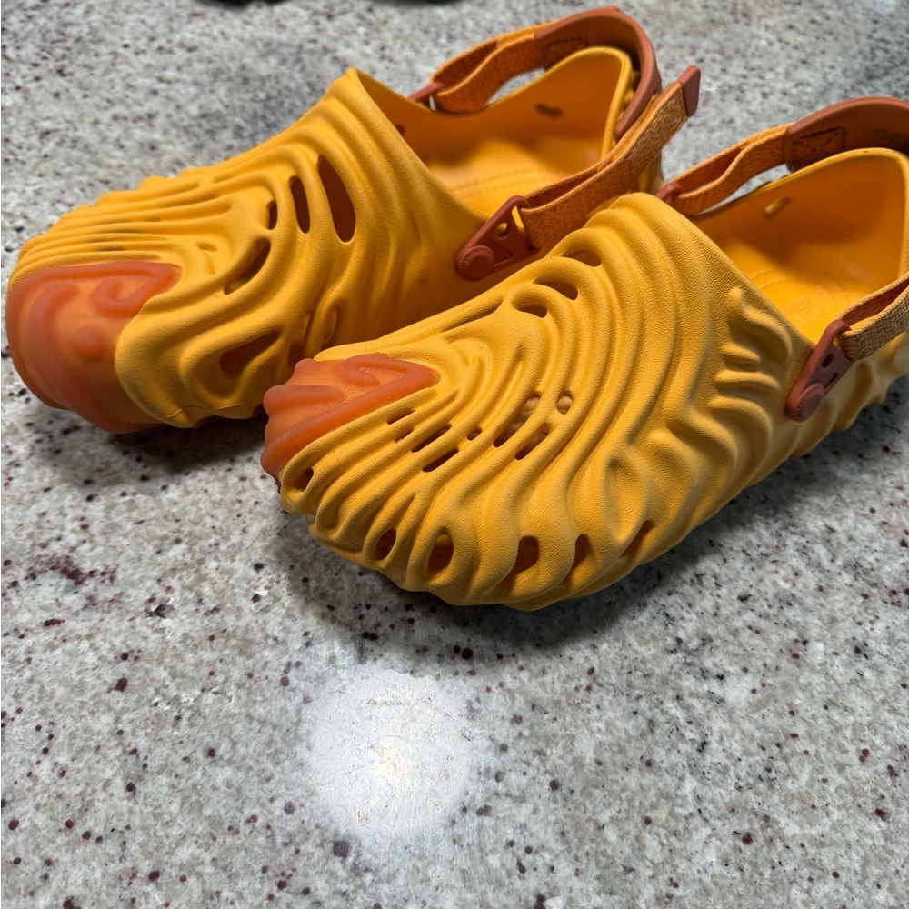 Crocs salehe bembury size 10